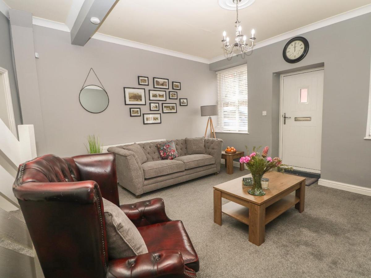 21 Chew Valley Road Oldham Dış mekan fotoğraf